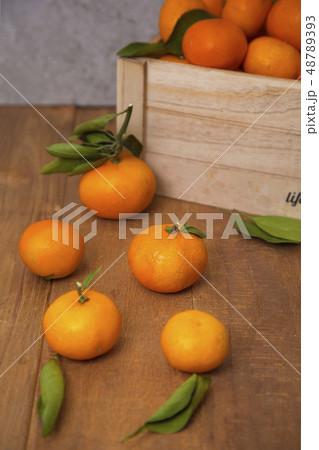 Collections of fresh Tangerines. tangerine slices, juice with leaves. Fruit composition. 062 48789393
