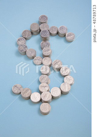 Household budget concept, home budget planning expenses and target money saving props photo 155 Household budget concept, home budget planning expenses and target money saving props photo 155 48789713