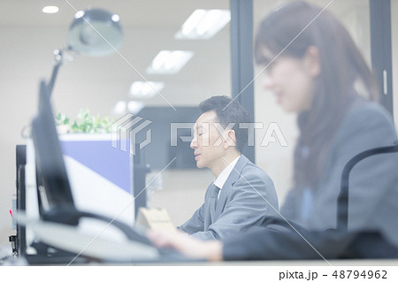 ビジネスシーン ビジネスシーン 48794962