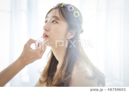 美しい女性　ウエディングポートレート 48799603