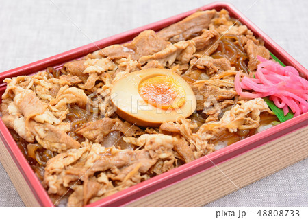 おいしいすき焼弁当 おいしいすき焼弁当 48808733