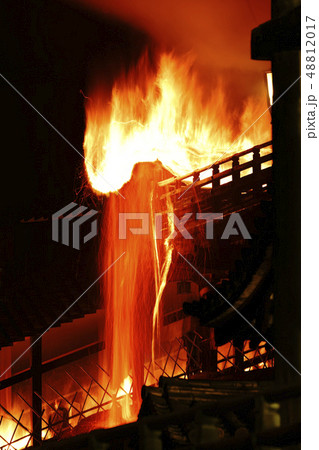 二月堂お水取り おたいまつ 二月堂お水取り おたいまつ 48812017