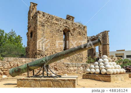 Cannon and cannonballs. Famagusta, Northern Cyprus 48816124