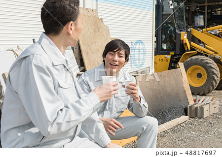 工事現場　休憩 48817697