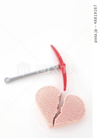 ハートが割れる 48819167