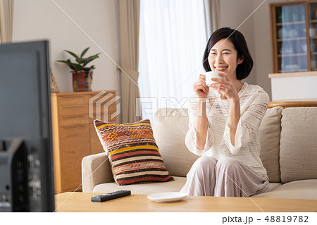 ミドル夫婦 ライフスタイルイメージ 48819782