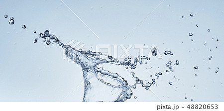 水しぶき 48820653
