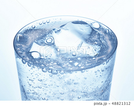 炭酸水 48821312