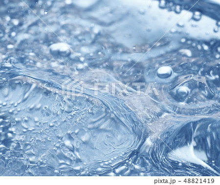 氷と炭酸水 48821419