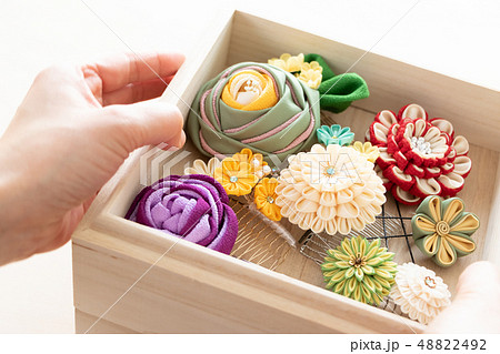つまみ細工の和装小物 つまみ細工の和装小物 48822492