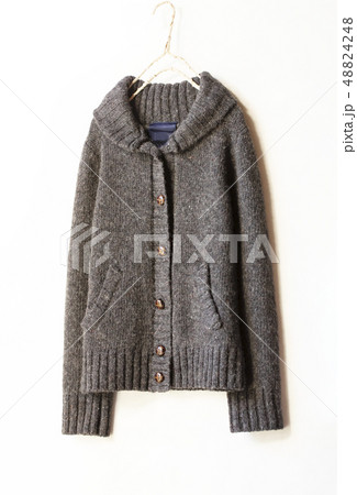 冬物衣類　厚手ニットカーディガン　グレー茶 48824248