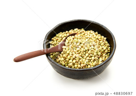 蕎麦の実 48830697