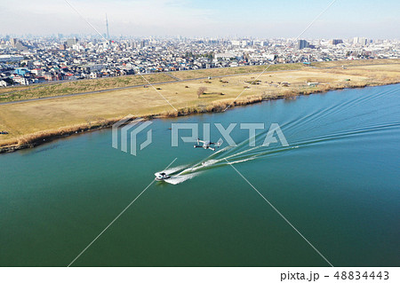 ウエィクボードを撮影するドローンの写真素材 [48834443] - PIXTA