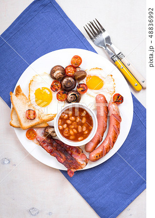 Full english breakfast 48836992