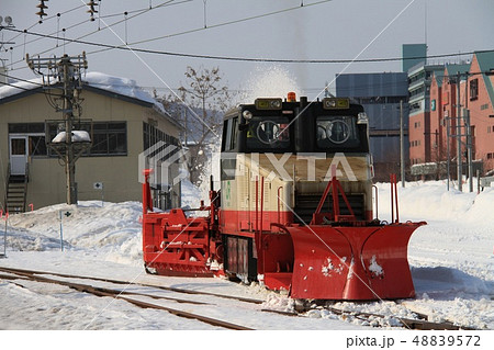 小樽築港駅にて、排雪モーターカー。 48839572