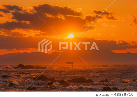 葉山の夕景（森戸） 48839710