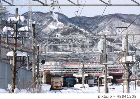 大雪の足止め 48841508