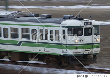 終焉近い越後線115系(流し撮り) 終焉近い越後線115系(流し撮り) 48846245