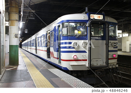 終焉近い信越本線115系（一次新潟色・快速） 48846246