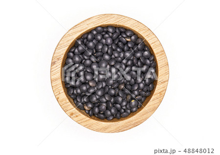 Black lentils beluga isolated on white 48848012