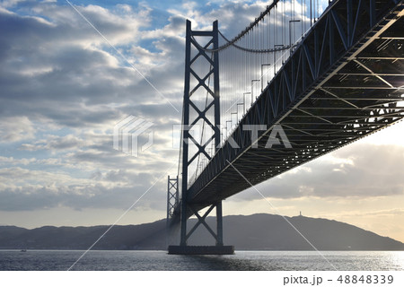 明石海峡大橋の夕景 48848339