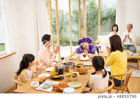 大家族 四世代 ファミリーイメージ 大家族 四世代 ファミリーイメージ 48850790