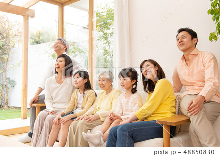 大家族 四世代 ファミリーイメージ 大家族 四世代 ファミリーイメージ 48850830