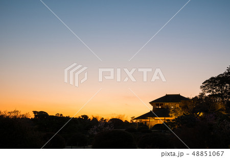 偕楽園 夕暮れの好文亭 (茨城県水戸市) ※2019年3月 偕楽園 夕暮れの好文亭 (茨城県水戸市) ※2019年3月 48851067