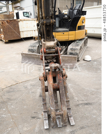 建物の解体工事 48853750