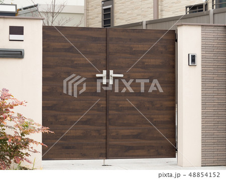 住宅の玄関 住宅の玄関 48854152