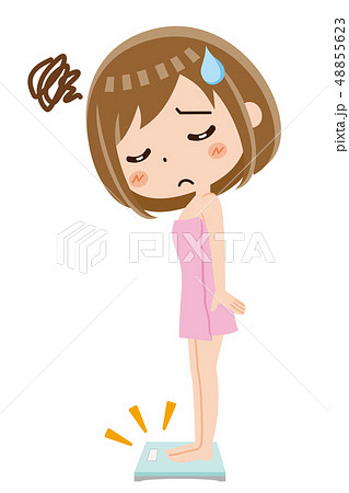 体重計に乗る女性 48855623