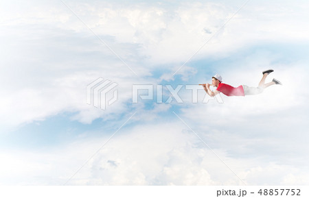 Feeling young and free 48857752