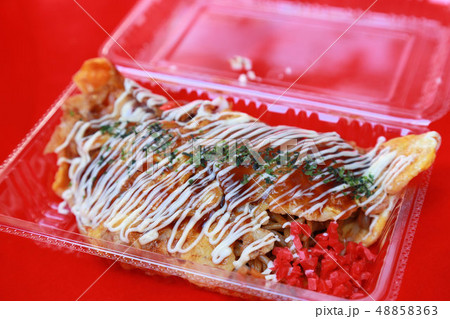 大阪名物イカ焼き　焼きそば入り 48858363