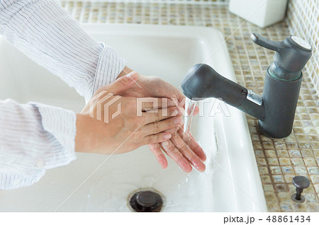 主婦 手洗い 主婦 手洗い 48861434