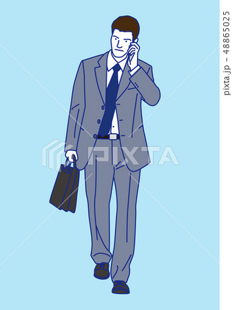 電話しながら歩くビジネスマン 電話しながら歩くビジネスマン 48865025