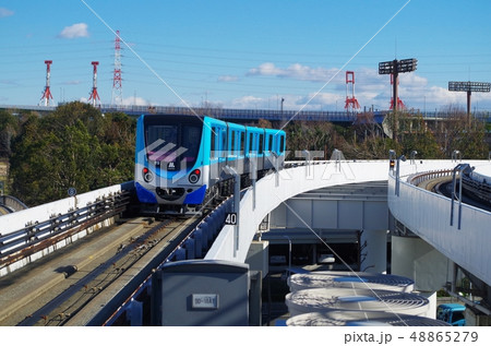 ニュートラムの水色の電車 48865279
