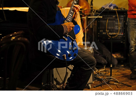 ギタープレイ 48866903