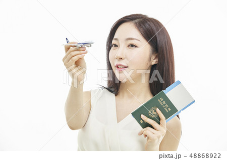飛行機 パスポート 旅券 48868922