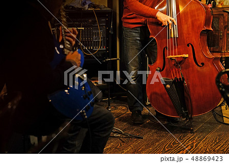 ベースプレイ 48869423