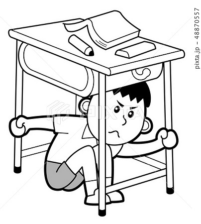 地震で机の下に避難する少年 白背景のイラスト素材