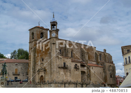Main square of Trujillo 48870853