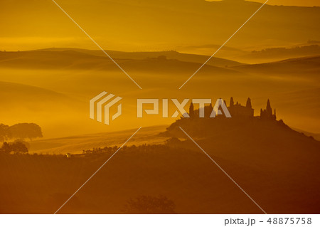 Sunrise in the valley 48875758