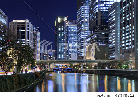 大阪 中之島の夜景の写真素材