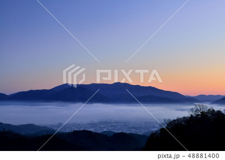 亀岡盆地の雲海 48881400