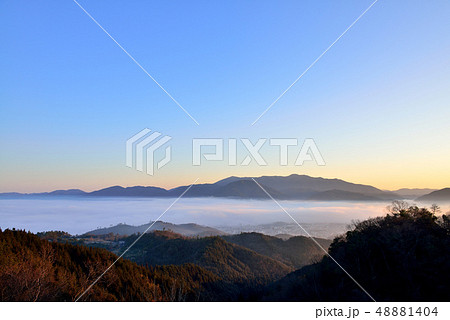 亀岡盆地の雲海 亀岡盆地の雲海 48881404