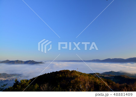 亀岡盆地の雲海 亀岡盆地の雲海 48881409