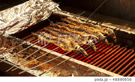 うなぎ焼いてます 48890656