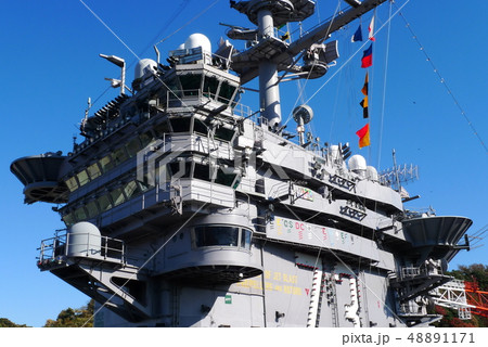 空母ジョージ・ワシントンの艦橋 空母ジョージ・ワシントンの艦橋 48891171