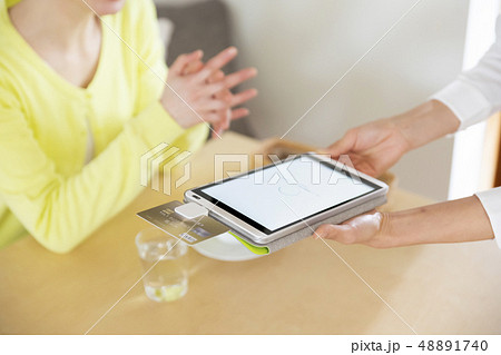スマレジイメージ_カード決済 48891740