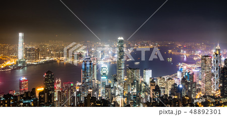 世界三大夜景　香港　ビクトリア・ハーバー　ワイド 48892301